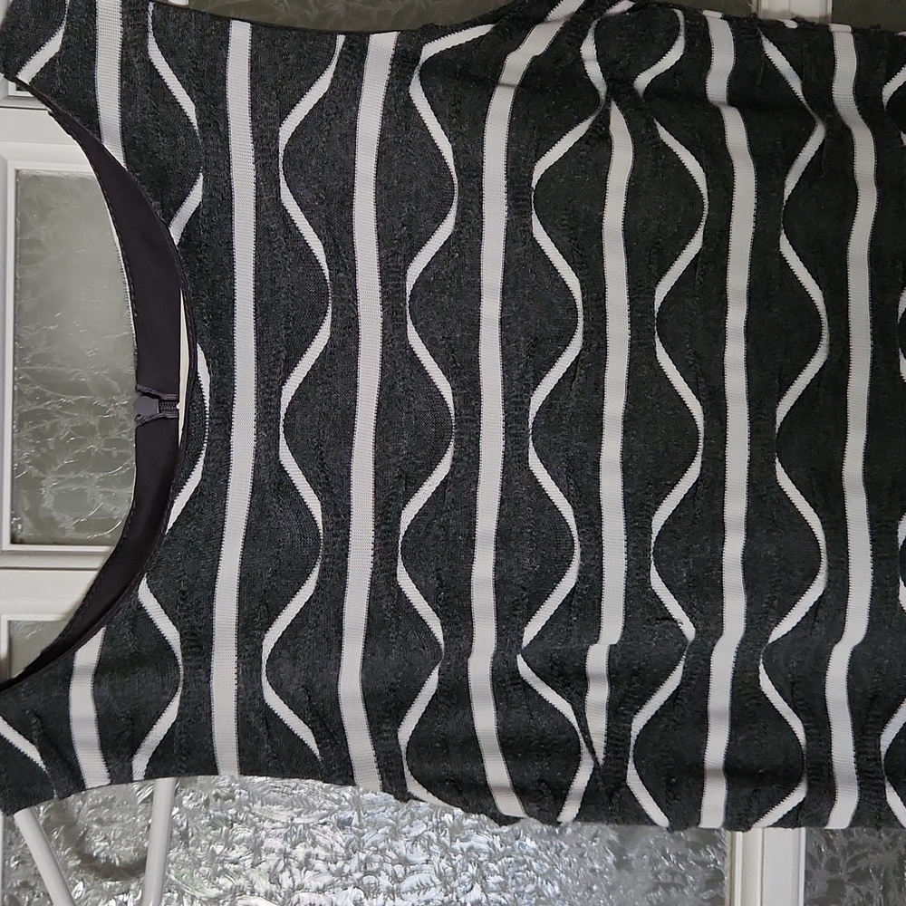 🇨🇦***Frank Lyman Design Grey and White Sheath Dress / Made in Canada - Picture 2 of 7